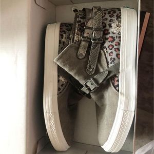 Bran new Blowfish Malibu shoes